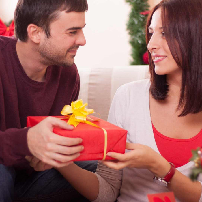 Luonnonkosmetiikkaa ja italialaista luksusta – parhaat joululahjat 2025