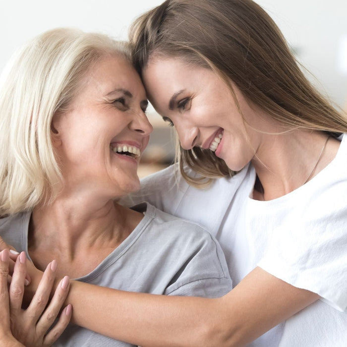 Naisten hyvinvointi eri elämänvaiheissa: magnesium, E-vitamiini ja yrtit tukena